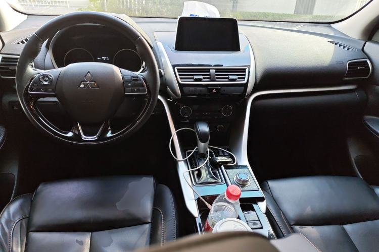 Used Mitsubishi Eclipse Cross 2019 1.5T CVT Two-Wheel Drive Belief Edition China VI Standard Center Console