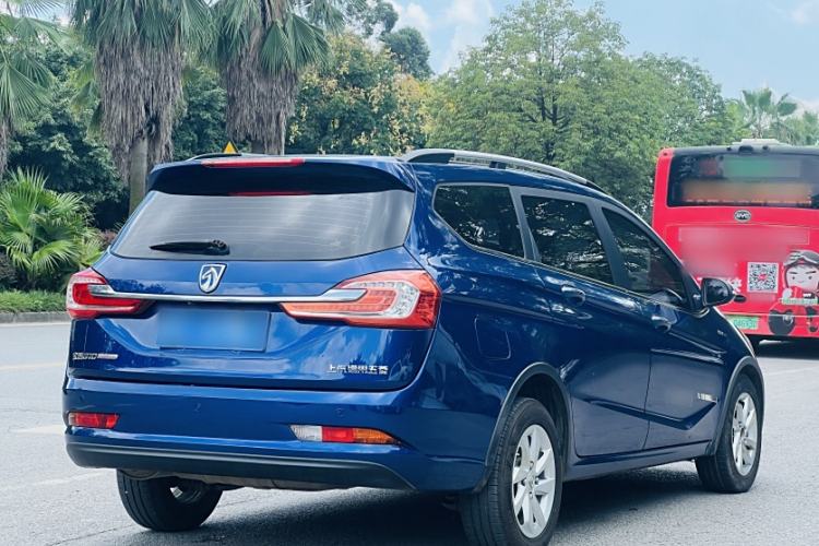 Used Baojun 310W 2017 1.5L Manual Fashion Model China V
