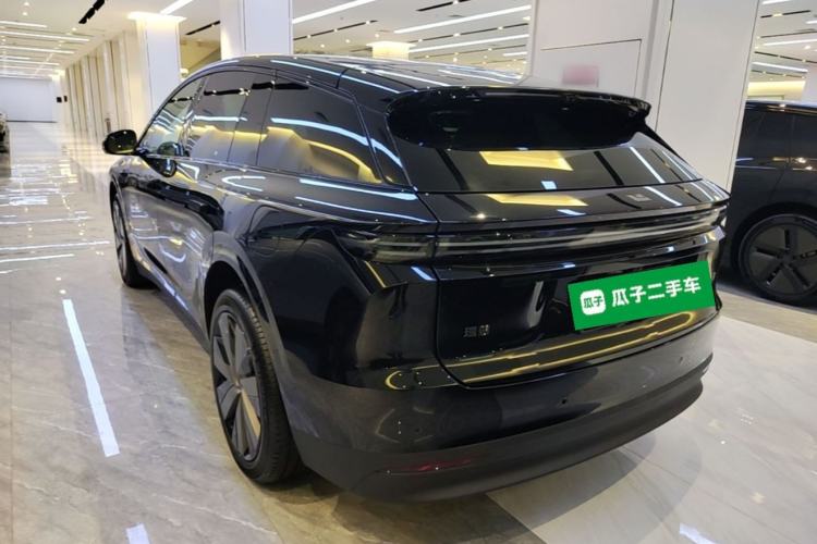 Used Li Auto i6 2025 Model Four-Wheel-Drive Standard Type
