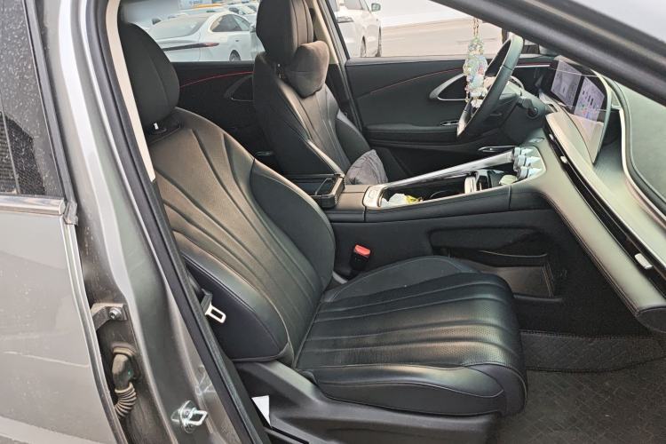 Used EXEED Lingyun 2024 300T Two-Wheel Drive Starlight Edition
