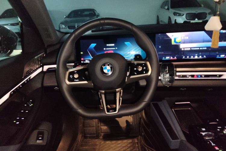 Used BMW 5 Series 2024 530Li Luxury Edition M Sport Package