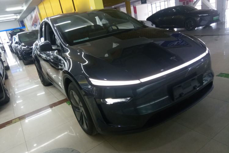 Used Tesla Model Y 2025 Rear-Wheel-Drive Version