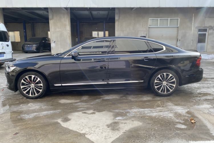 Used Volvo S90 2025 B5 Zhiyi Luxury Edition
