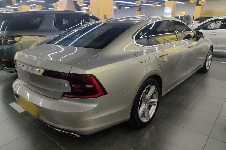 Used Volvo S90 2018 T4 Zhiyuan Edition