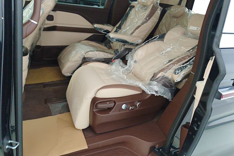 Used Hongqi HQ9 PHEV 2024 2.0T Four-Wheel Drive Business Edition
