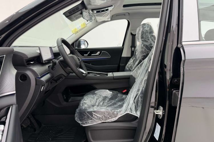 Used Chery Fengyun T9 2025 120 Long-Range Luxury Version 7 Seats Lithium Iron Phosphate
