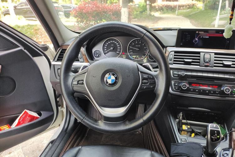 Used BMW 3 Series 2014 320Li Fashion Design Package
