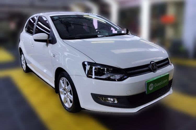 Used Volkswagen Polo 2013 1.4L Manual Comfort Edition Front Right 45 Deg