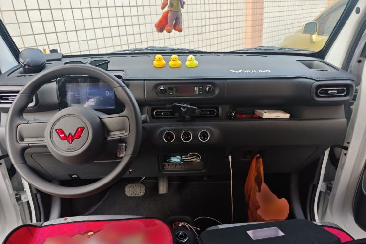 Used Wuling Zhiguang New Energy 2025 Model 305km Ambitious Edition