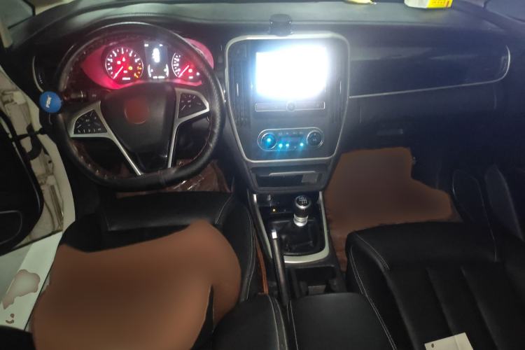 Used BYD Song MAX 2017 1.5T Manual Smart Connect Luxury 7-Seater