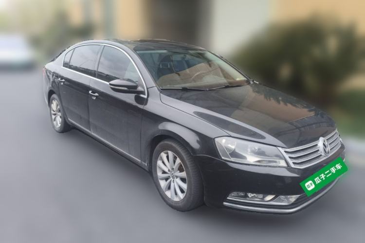 Used Volkswagen Magotan 2015 1.8TSI Advanced Model Front Right 45 Deg