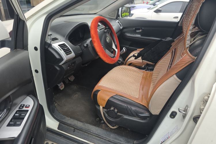 Used BYD S6 2014 2.0L Manual Elite Version 5 Seats
