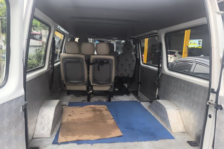 Used JMC Transit 2019 2.8T Commercial Version Short Wheelbase Mid-Roof 6-Seater China VI JX493 Trunk