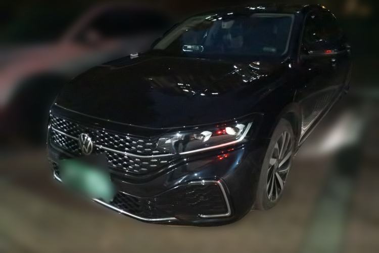 Used Volkswagen Passat 2022 330TSI Starry Luxury Edition