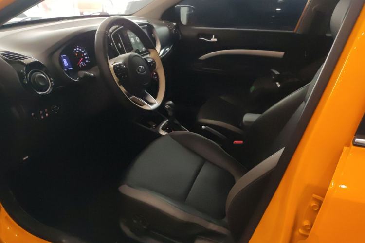 Used Kia kx1 Stonic 2019 1.4L Automatic Fun Edition China VI Left Front Seat