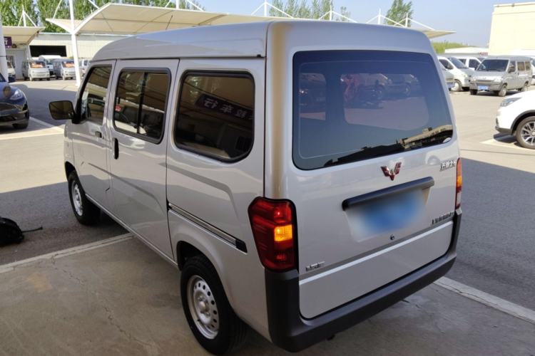 Used Wuling Zhiguang 2023 1.5L Practical Version 5/7 Seats Rear Left 45 Deg