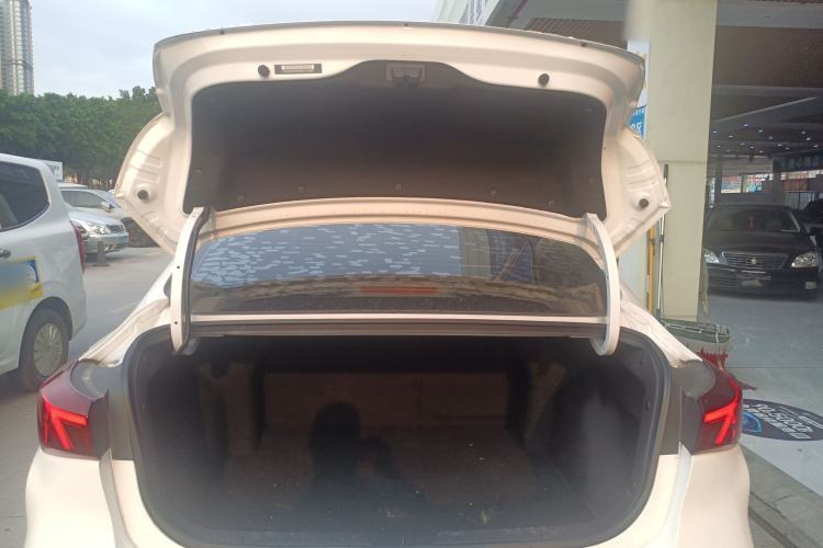 Used CHANGAN Eado 2023 Changan Edition PLUS Blue Whale NE 1.4T GDI DCT Prestige Version Trunk