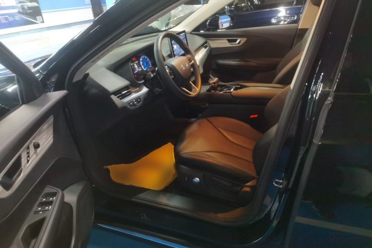 Used Hongqi E-QM5 2024 500km Range Edition
