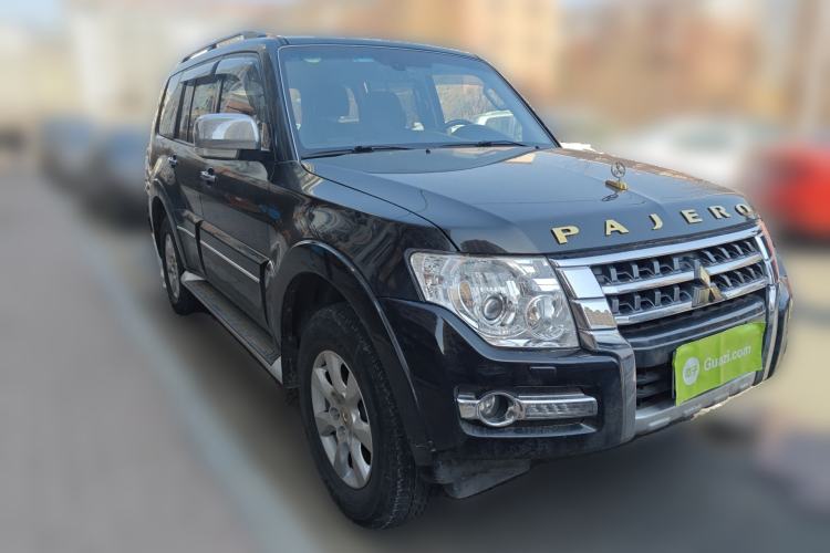 Used Mitsubishi Pajero 2020 3.0L Automatic Prestige Off-Road Edition Front Right 45 Deg