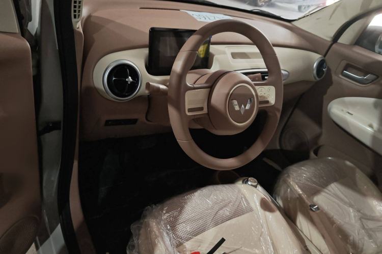 Used Wuling Hongguang MINIEV 2025 Four-Door Version Advanced Edition