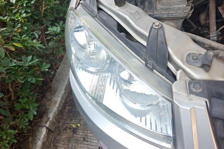 Used Great Wall Wingle 5 2011 2.2L Wealth Edition Two-Wheel Drive Small Double-Cab GW491QE
