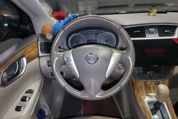 Used Nissan Sylphy 2012 1.8XL CVT Luxury Edition Steering Wheel