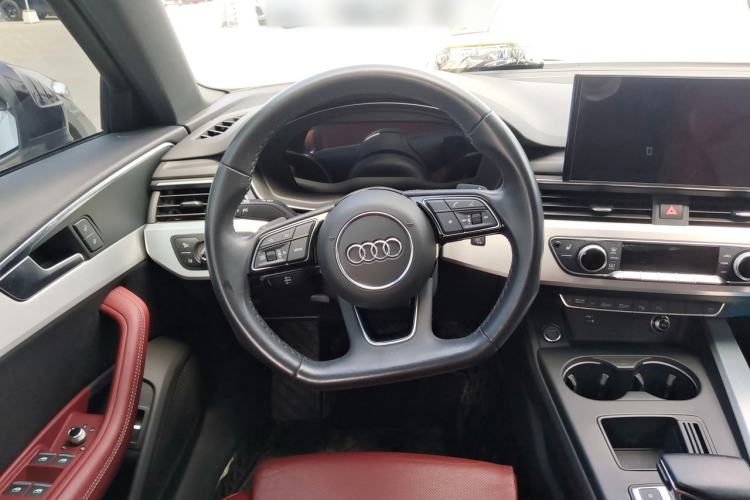 Used Audi A4L 2022 40 TFSI Luxury Dynamic Model