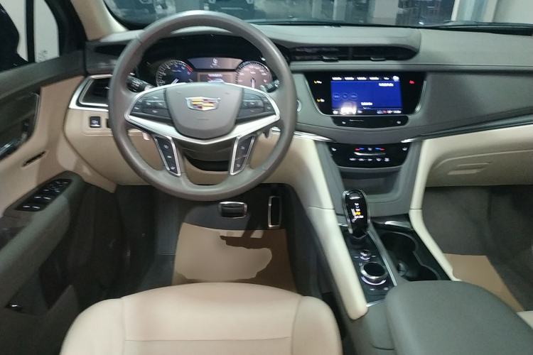 Used Cadillac XT5 2022 2.0T Four-Wheel Drive Luxury Version (Hummingbird Edition) Steering Wheel