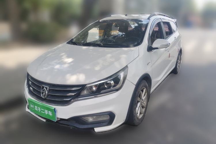Used Baojun 310W 2017 1.5L Manual Fashion Edition China VI Guazi used car, China used car export, Used car for sale, Used cars, Cheapest cars for sale