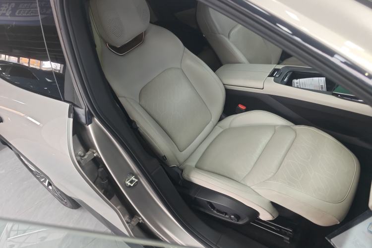 Used Lynk & Co 08 EM-P 2023 245km Ultra-Long Range Halo
