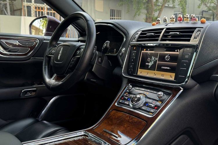 Used Lincoln Continental 2019 2.0T Two-Wheel Drive Luxury Edition China VI Standard