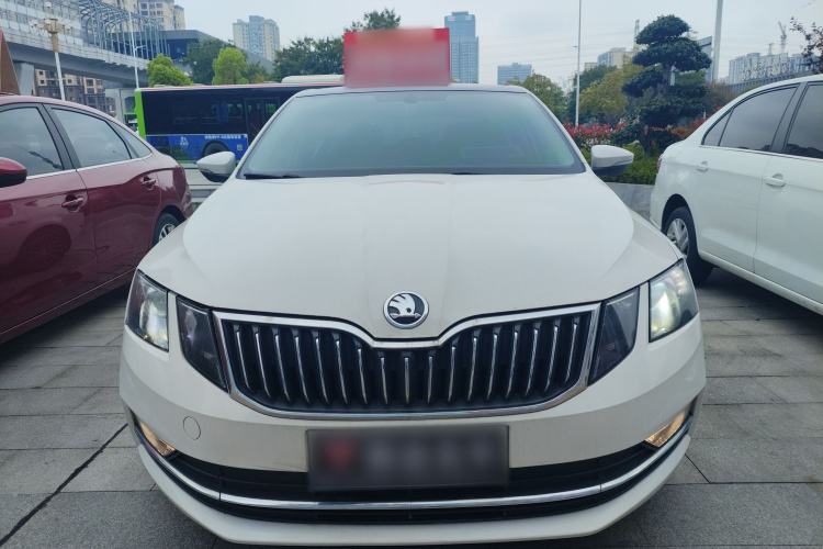 Used Skoda Octavia 2019 TSI230 DSG SmartDrive Luxury Edition China VI
