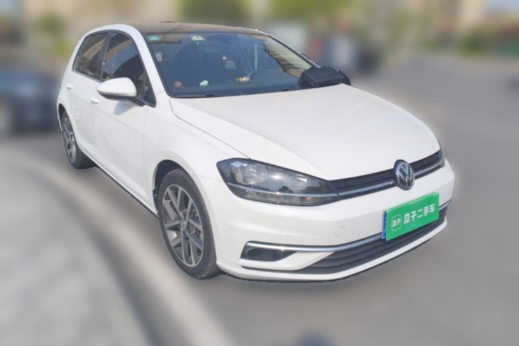 Used Volkswagen Golf 2020 Zhiai Edition 280TSI DSG Comfort Model Front Right 45 Deg