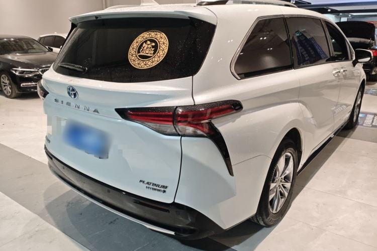 Used Toyota SIENNA 2021 2.5L Hybrid Platinum Edition Rear Right 45 Deg