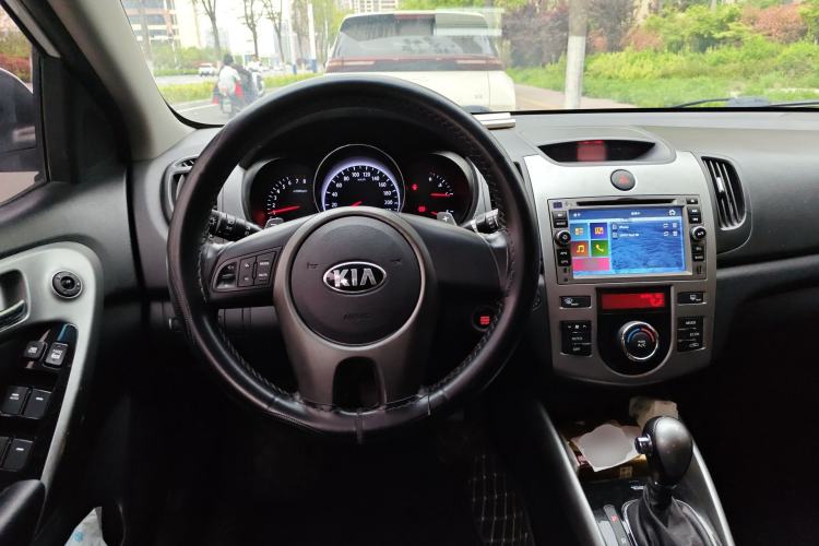 Used Kia Forte 2014 1.6L AT Premium Model Steering Wheel