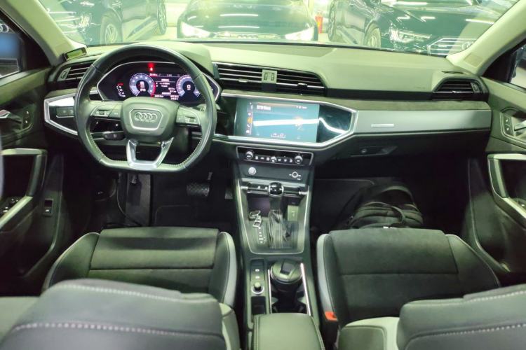 Used Audi Q3 2019 35 TFSI Fashion Dynamic Model