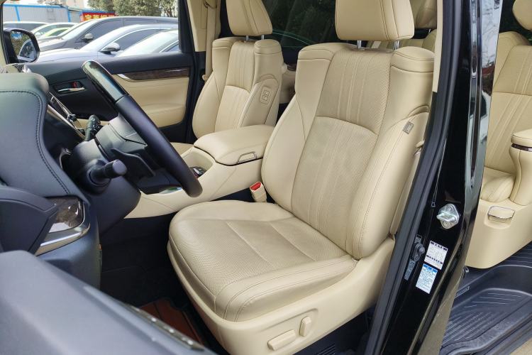 Used Toyota Vellfire 2021 Crown Dual-Engine 2.5L HV Supreme Edition
