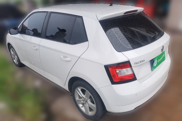 Used Skoda Fabia 2017 1.4L Automatic Car Enjoy Edition
