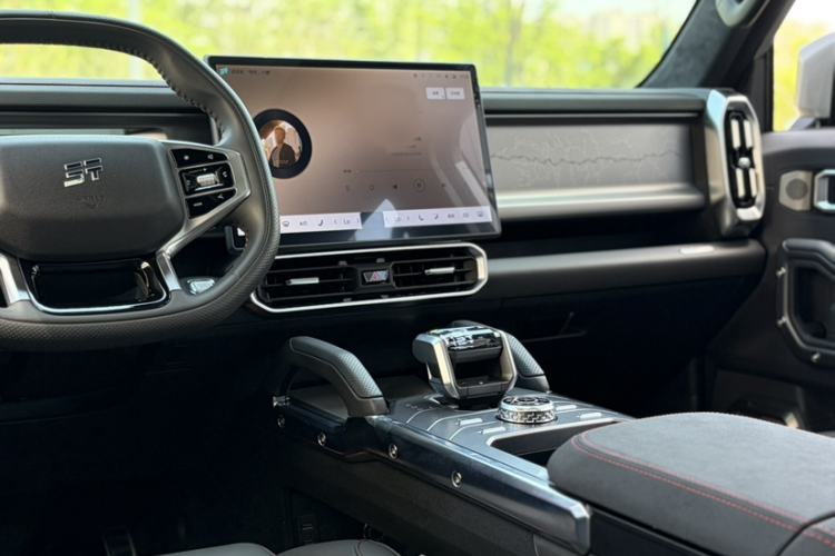 Used JETOUR Traveler 2023 2.0T All-Wheel Drive Conquer PRO
