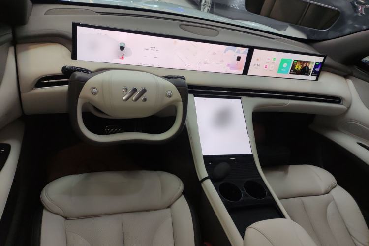 Used IM LS7 2023 90 kWh Elite Rear-Drive Version
