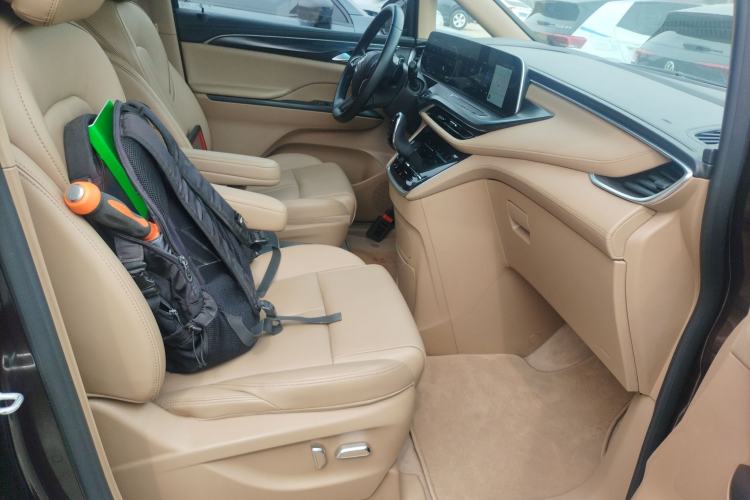 Used Buick GL8 2020 ES Land Cruiser 653T Luxury Edition
