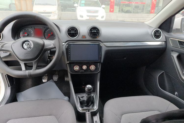 Used Volkswagen Jetta 2017 1.5L Manual Fashion Edition