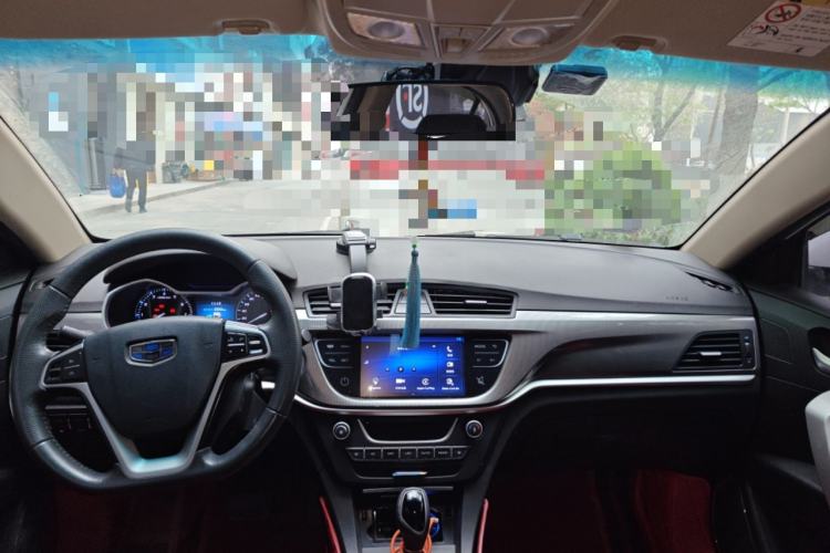 Used Geely Auto Emgrand 2017 Sedan Million Edition 1.5L CVT Upward Version Center Console