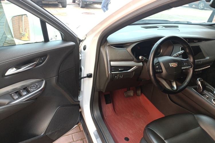 Used Cadillac XT4 2021 28T Two-Wheel Drive Leading Version