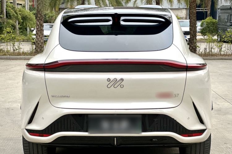 Used IM LS7 2023 100kWh Pro All-Wheel-Drive Version Exterior 3