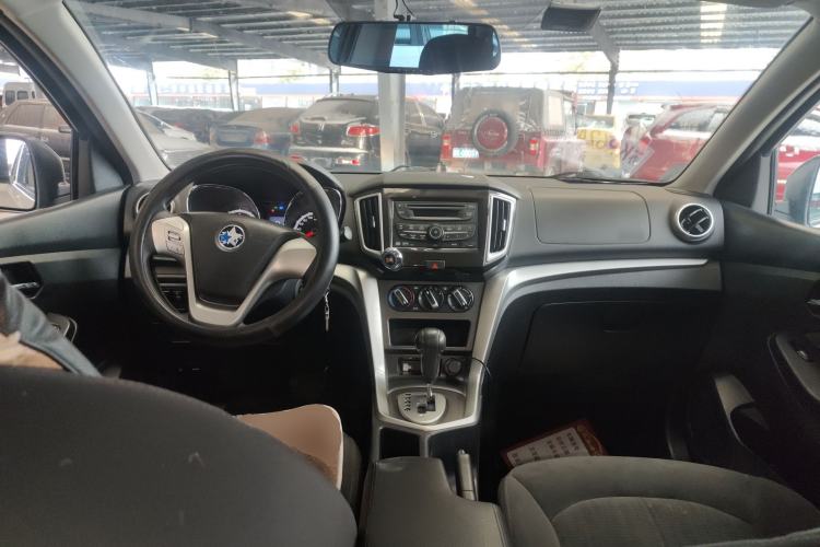 Used Venucia T70 2015 2.0L CVT Smart Choice Edition