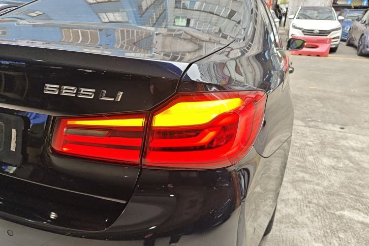 Used BMW 5 Series 2019 525Li M Sport Package