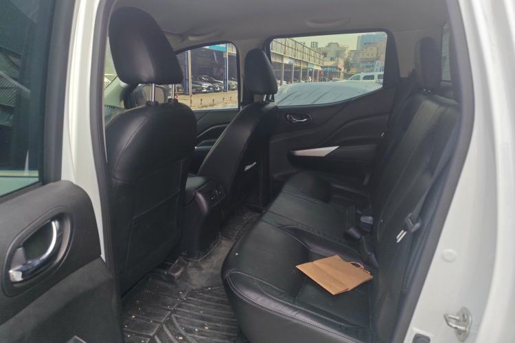 Used Nissan Navara 2017 2.5L Manual 4x4 Luxury Edition QR25