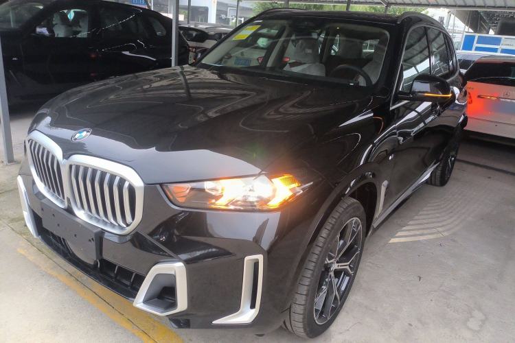 Used BMW X5 2023 xDrive 30Li Luxury M Sport Package