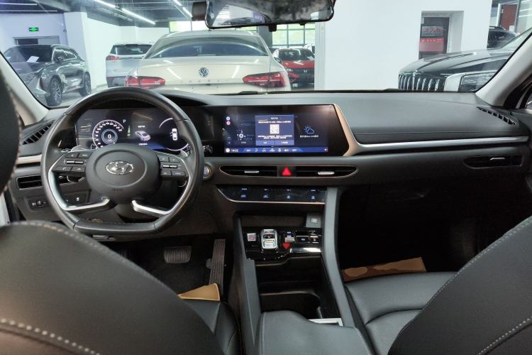 Used Hyundai Sonata 2020 270TGDi DCT GLS Elite Edition Center Console